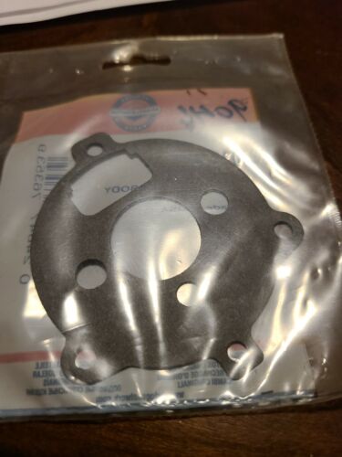 Briggs & Stratton Carburetor Body Gasket 27034 - Bulk Packaging - NEW - K1C1 - Picture 2 of 2