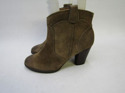 Clarks Womens Size 8 M Brown Suede Ankle Fashion Boots Bootie