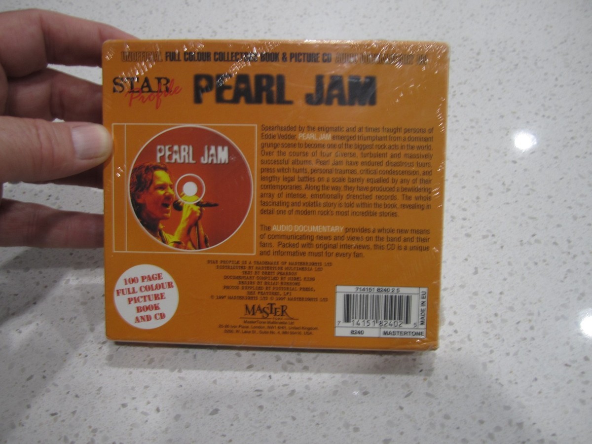 NEW! Vintage Original PEARL JAM Star Profile Collector's Book