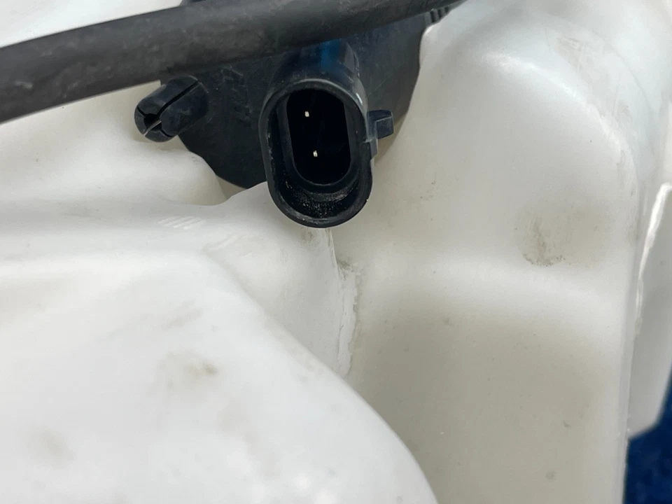 Насос бака резервуара жидкости омывателя лобового стекла 2010–2015 Chevrolet Camaro от оригинального производителя 22766 - Изображение 3 из 4