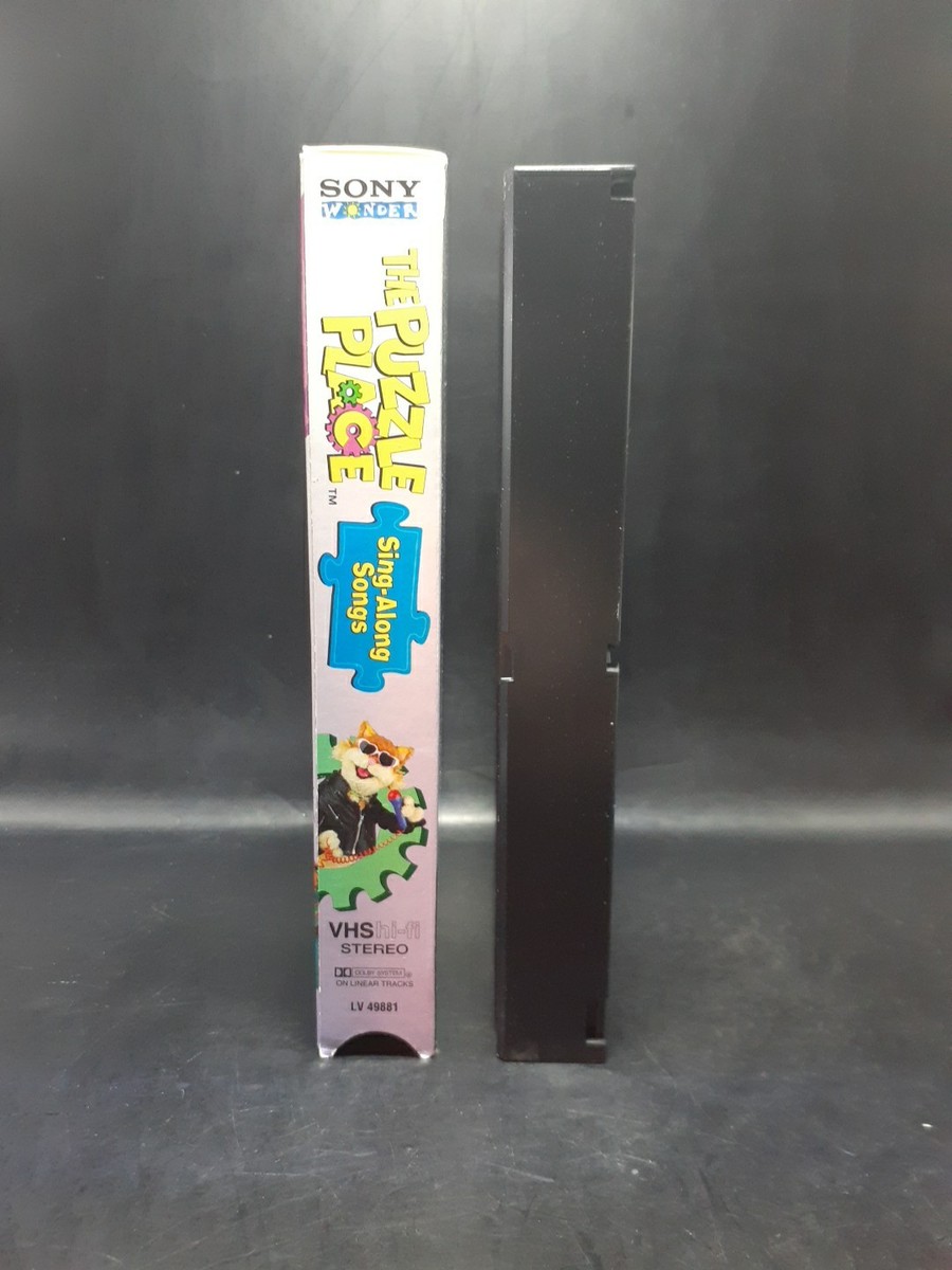 シーズンチケット　字幕版VHS Street of No Return (1989) Korean VHS Rental [NTSC] Korea