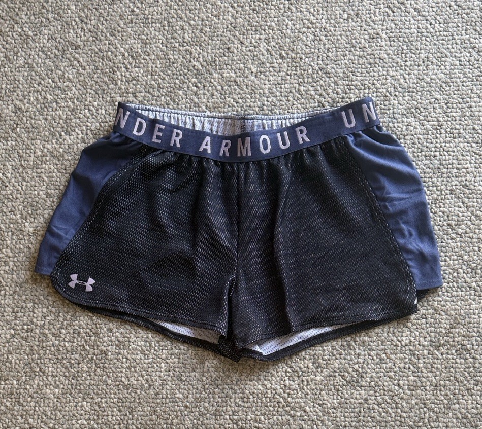 Under Armour HeatGear Black Women's Athletic Shorts Loose Fit Mesh Lightweight