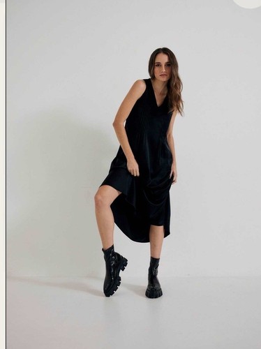 Lindsay Nicholas New York black silk Maxi size Medium