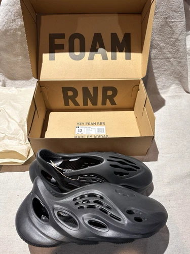 Taglia 12 Adidas Yeezy Foam RNNR Runner Onice Nero