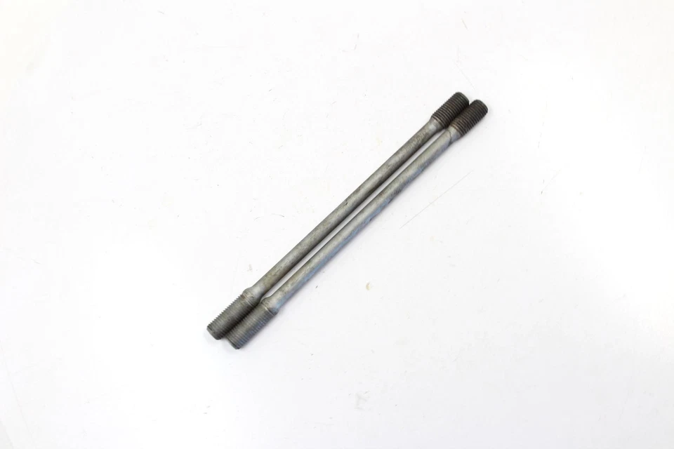 2000 SUZUKI KATANA 750 OEM MEDIUM CYLINDER HEAD STUD BOLT SET PAIR - Image 2 of 4