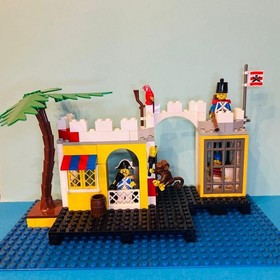 LEGO 6267 Lagoon Lock-Up Pirates Imperial Soldiers 1992