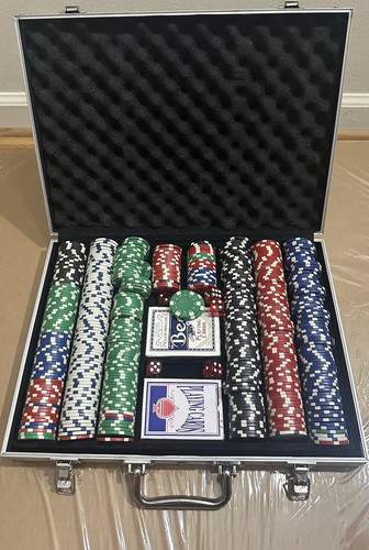500 Piece Poker Chip Set Aluminum Case Casino Chips Cards Dice Texas Holdem