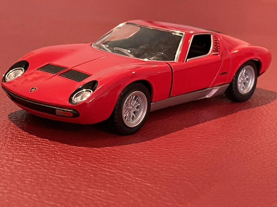 Lamborghini Miura Diecast car 1/34 1971 P400 SV Red  - Image 4 of 4