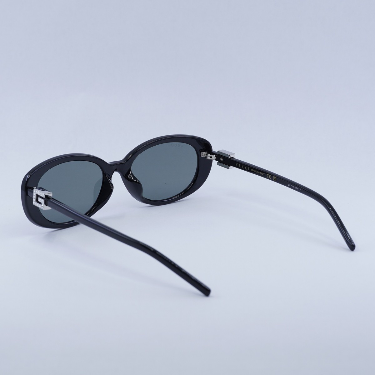 Gucci GG1684SA 002 Oval Sunglasses - Shiny Black/Grey Gucci Sunglasses GG1684SA 002 Shiny Shiny Black - eye-oo.com main image 4