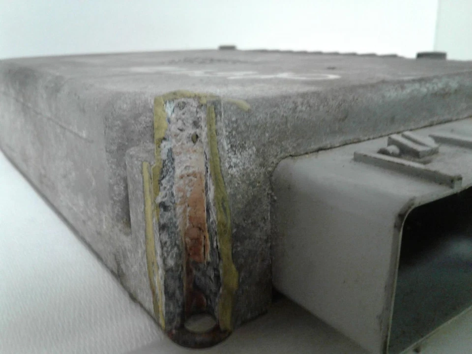 Módulo de control del motor usado se adapta a: módulo de control electrónico Plymouth Voyager 2000 Foto 3 de 4