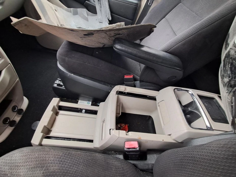 2011 Chrysler Town & Country Rear Door Trim Panel Green Used 3690832 Foto 4 de 4