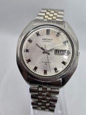 Vintage 1975 Seiko Automatic 19 Jewels - 7006-8100  Silver Sunburst Dial "Daini"