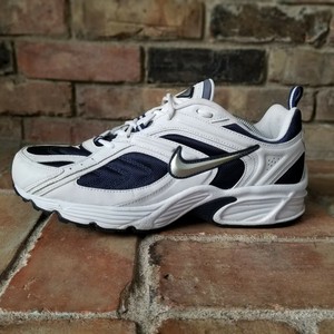 Hella cool vintage Nike Air dad shoes 