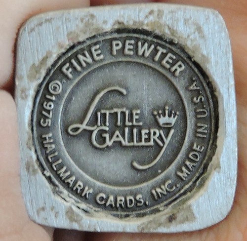 Vintage 1975 Hallmark Little Gallery Pewter Figurine Little Girl Praying - Picture 4 of 4