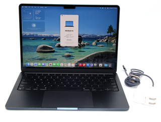 Apple MacBook Air 13.6" M2 256GB SSD 8GB RAM Midnight MLY33LL/A 2022