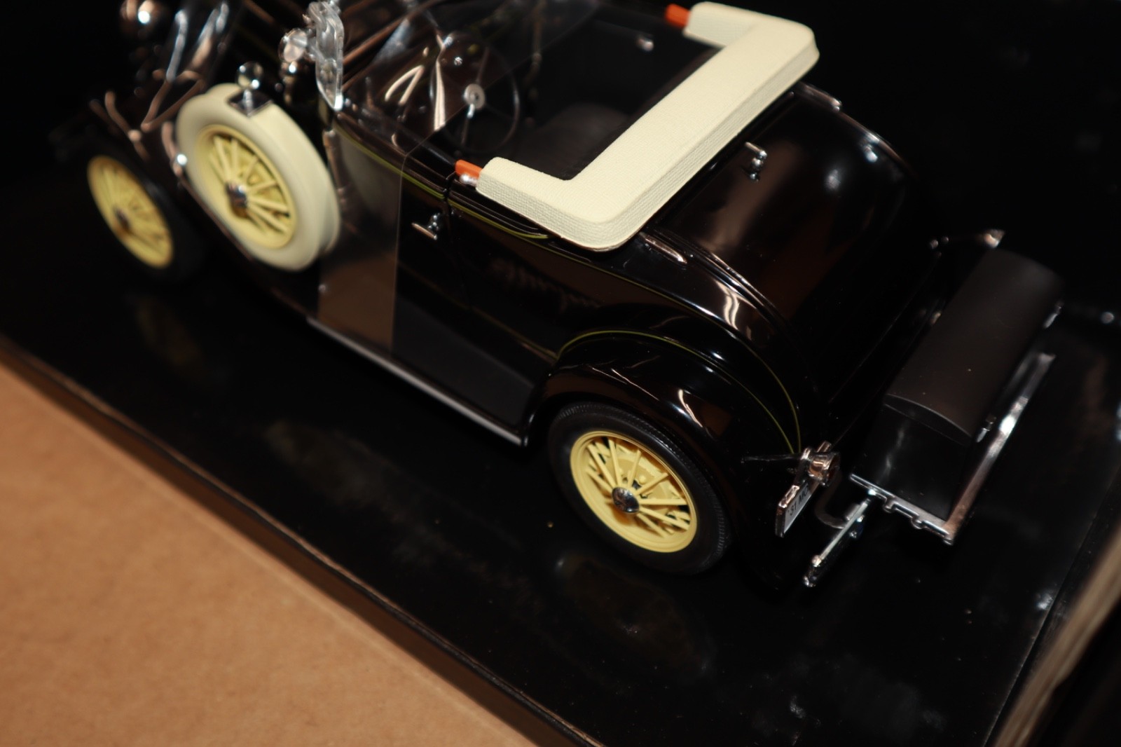 1931 Ford Model A Roadster Car in Black 1/18 by Sun Star # 6183