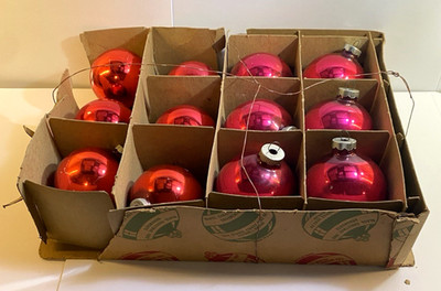 Vtg Red Round Glass Christmas Ornaments 12 in Worn George Franke Box 6 3'' 6 2.5''