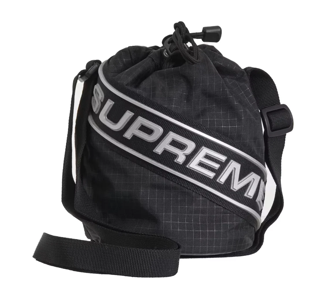 Petit sac logo Supreme 3D noir (FW23)