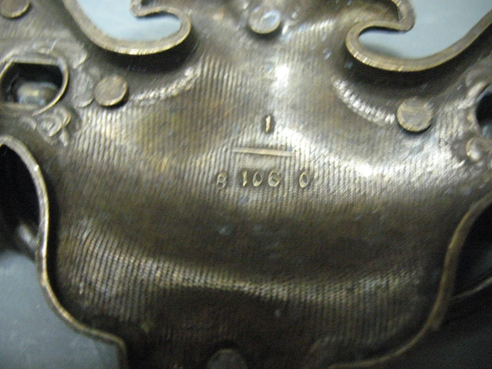 VINTAGE  SET  OF BAT WING DRAWER PULLS  (4)  B -106- O  ORIGINALS  COMPLETE  - Image 4 of 4