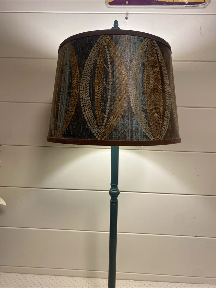 "Lámpara de mesa vintage alta estilo resina husillo verde con pantalla única 30"" de alto G.C." Foto 2 de 4