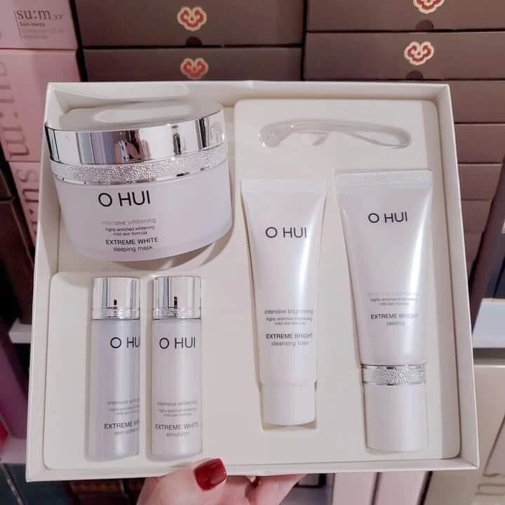 OHUI Extreme White Mascarilla para Dormir Crema 100 ml Set Especial O HUI Foto 2 de 4