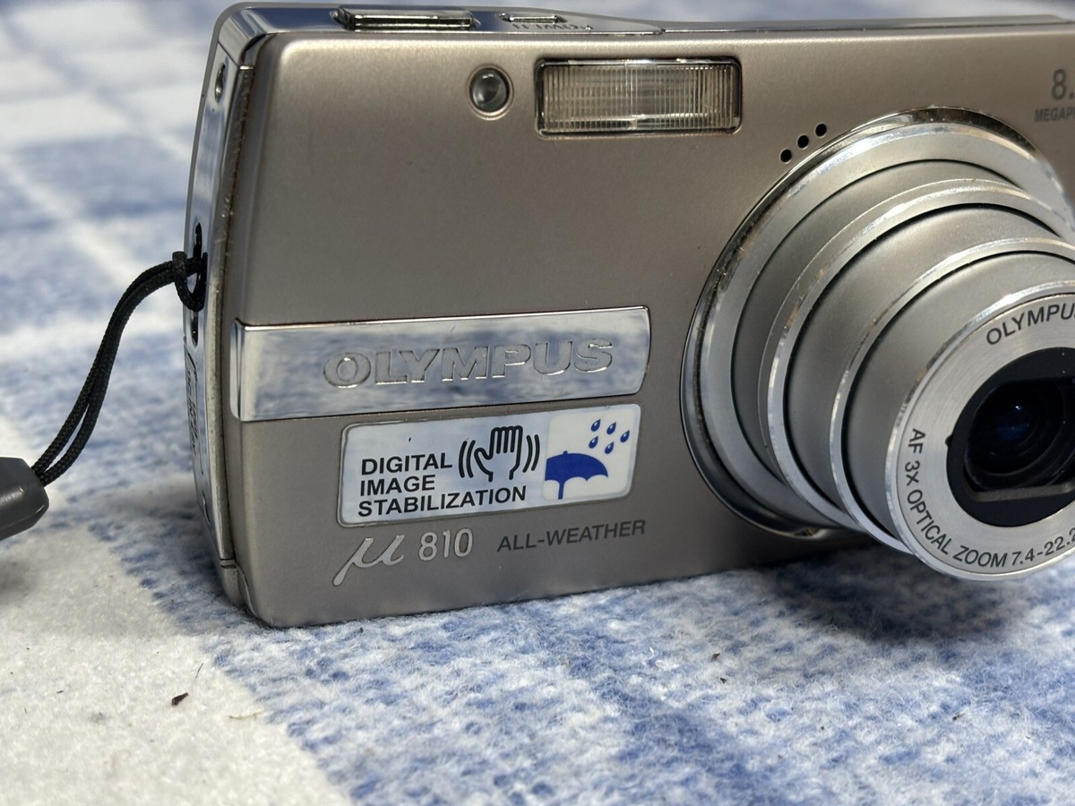 Olympus Mju 810 8.0MP Digital Camera Silver **NO CHARGER**NO