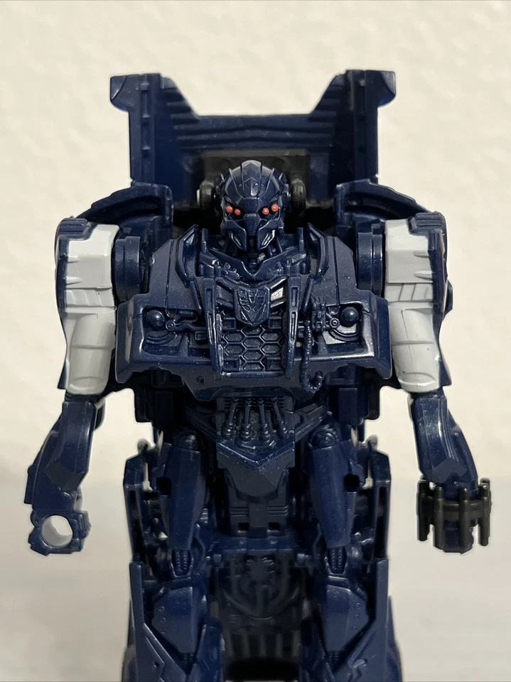 TRANSFORMERS BARRICADE TOMY HASBRO 4.5” ACTION FIGURE TOY (PRE-OWNED) - Image 3 of 4