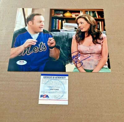 LEAH REMINI SIGNED KING OF QUEENS 8X10 PHOTO PSA/DNA CERTIFIED
