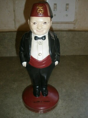 Vintage Hand Painted Ceramic Masonic Figure 9