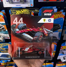 Hot Wheels Premium 2025 Scuderia Ferrari HP Lewis Hamilton 44 1:64 F1 HRV11