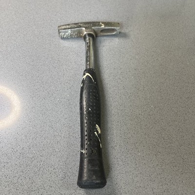 VINTAGE MAGNETIC HAMMER - MADE IN Taiwan