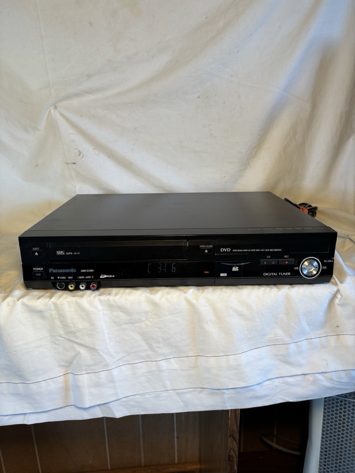 Panasonic DMR-EZ48V DVD Recorder VCR Combo - 1080p HDMI - Te