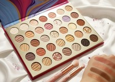 Brand New!! Ellen Tracy Perfect Nudes Eyeshad...