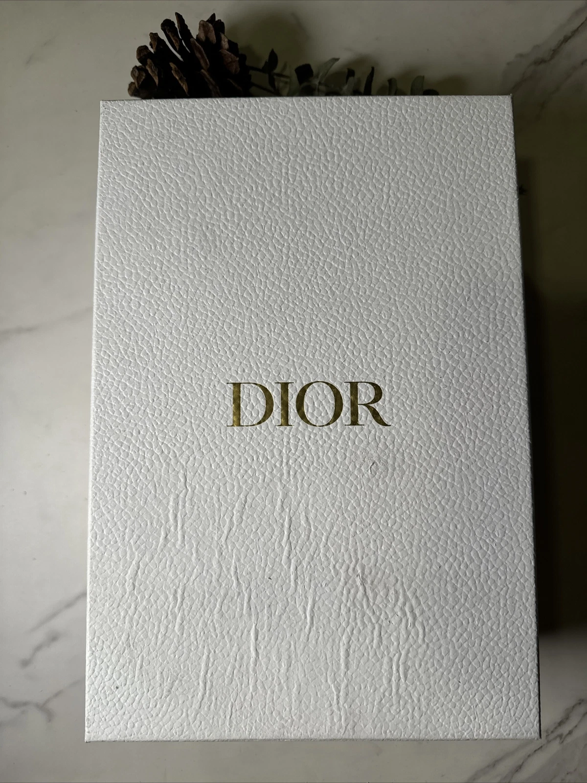 Authentique boîte à chaussures vide blanche Dior pour sandales Dior 12 po x 8 po x 4,5 po saks cinquième