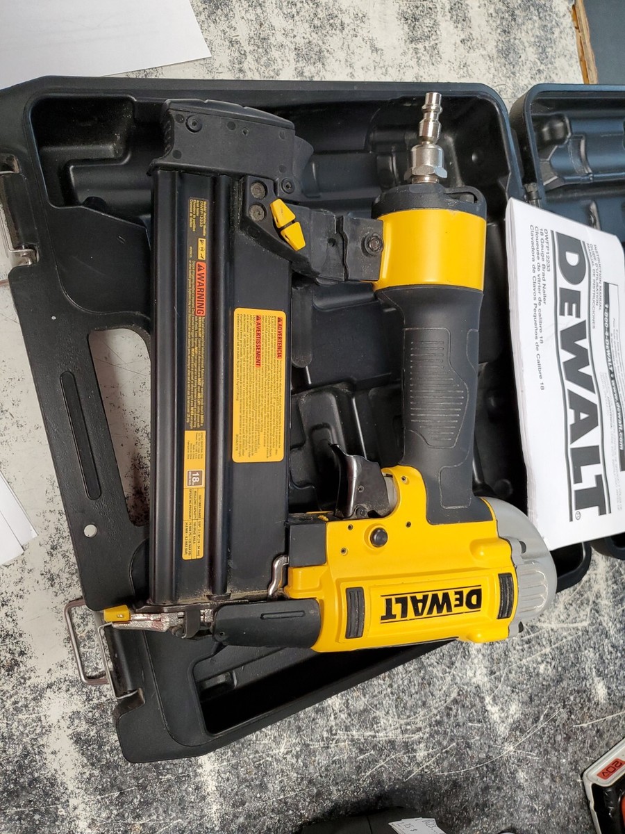 Dewalt デウォルト　18gauge ステープラー　DWFP12232 Dewalt デウォルト 18gauge ステープラー DWFP12232 dewalt-brad