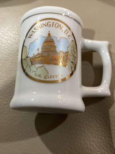 Washington D.C. souvenir shot glass- U.S. Capital -design on front - 第 2/4 張圖片