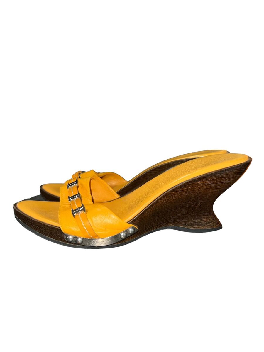 Salvatore Ferragamo Runway Leather/Wooden Wedge Sandal 6 B Salvatore Ferragamo Runway Leather/Wooden Wedge Sandal 6 B