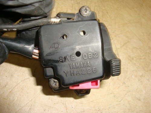 1984 84 85? YAMAHA VENTURE ROYALE 1200 CUERNO ESTRANGULADOR INTERRUPTOR DE SEÑAL DE GIRO - Imagen 3 de 7