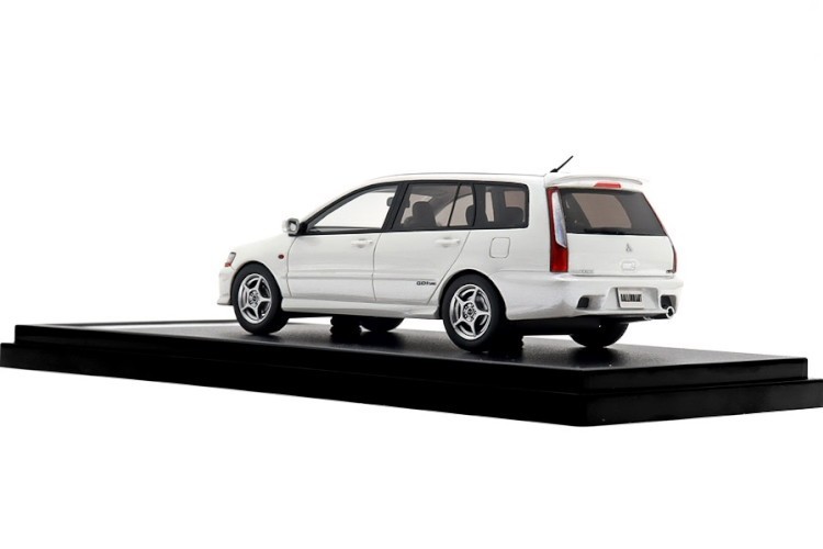 Hi-Story 1:43 Mitsubishi Lancer Cedia Wagon Ralliart 2001 Silky