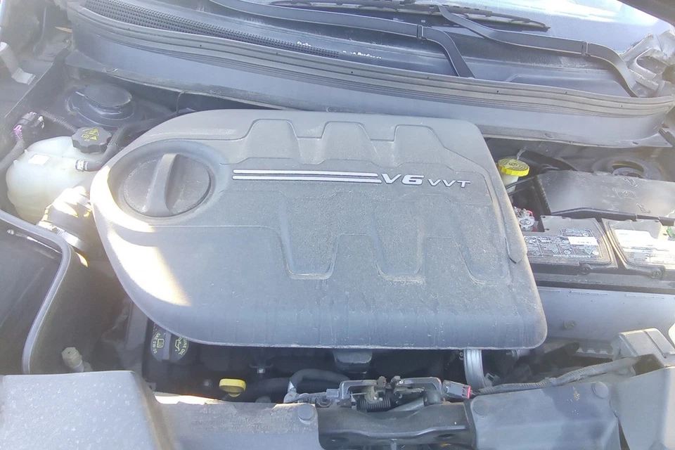 2017 吉普切诺基 3.2L 发动机电机原始设备制造商 152K 英里 (LKQ ~ 437423600) — 第 3/4 张图片