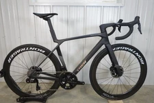 2025 Trek Madone SLR 9 Gen 8 Carbon Road Bike Shimano Dura-Ace Di2- Medium
