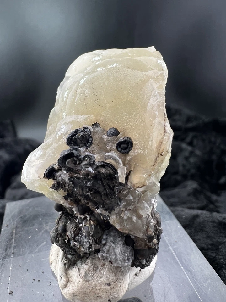 Fluorescent Smithsonite El Potosi Mine, Santa Eulalia, Chihuahua, Mexico 58 g - Image 4 of 4