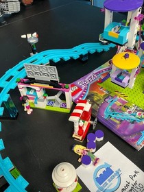 41130 Friends Amusement Park Roller Coaster - Used