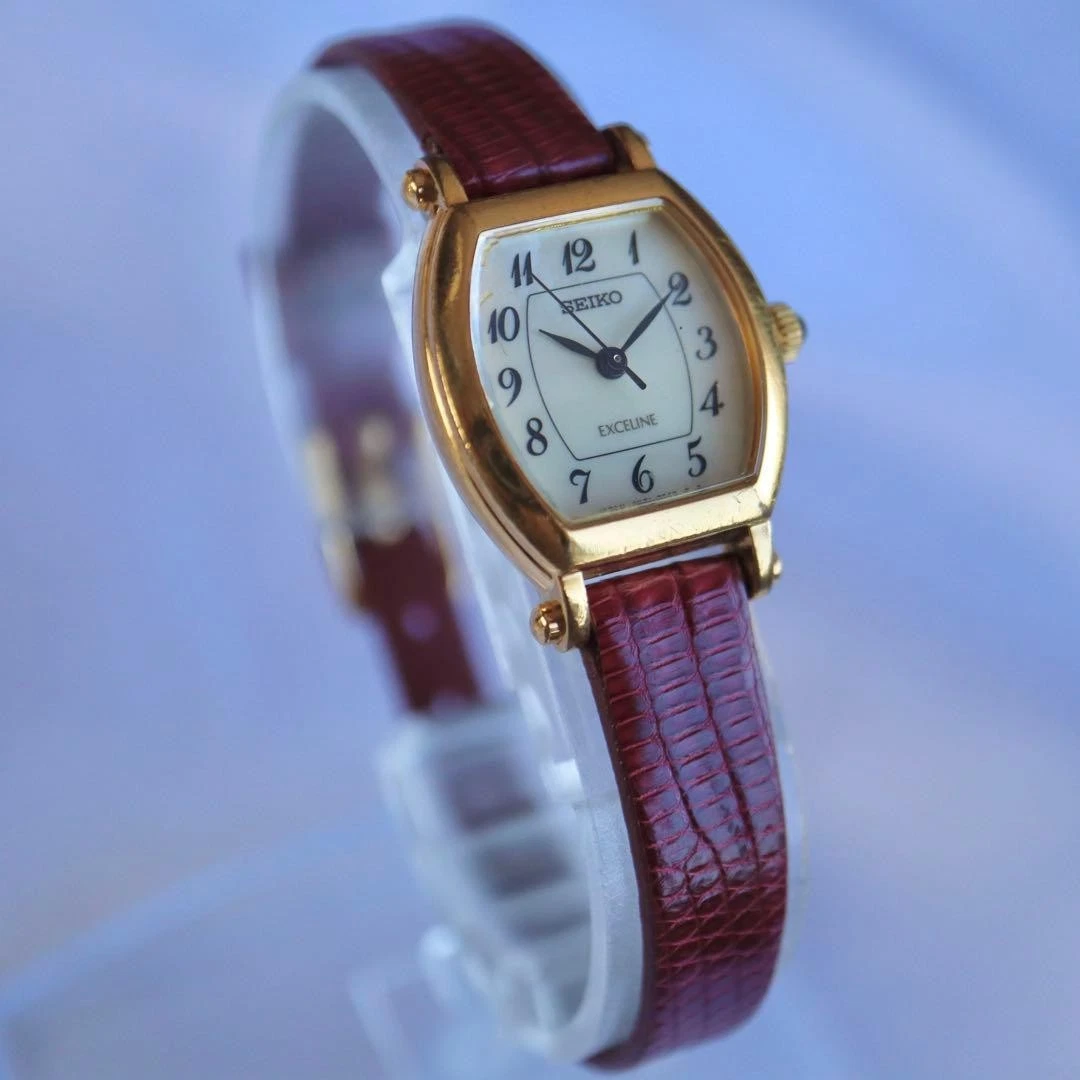 Reloj Seiko Excelline 1518 concha dorado para mujer de Japón