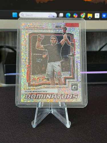 Islam Makhachev [White Sparkle] #5 2022 Panini Donruss Optic UFC Dominators card
