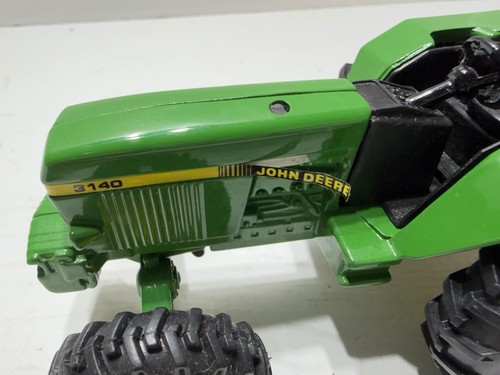 Tractor agrícola John Deere 3140 escala 1/32 fundido a presión como está piezas - Imagen 7 de 12