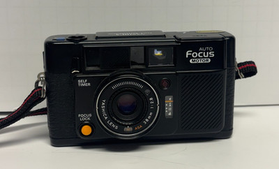 Yashica Auto Focus Motor Full Automatic 35mm Vintage Film Camera Works Bundle