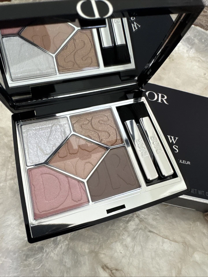 Diorshow 5 Couleurs LIMITED EDITION MISS DIOR GRAFFITI LOGO 664 WILD BEIGE - Image 2 of 4