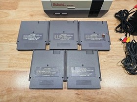 Nintendo NES Console 5 Games. Mario 1, 2, 3, Tetris Zapper New 72 Pin Connector 
