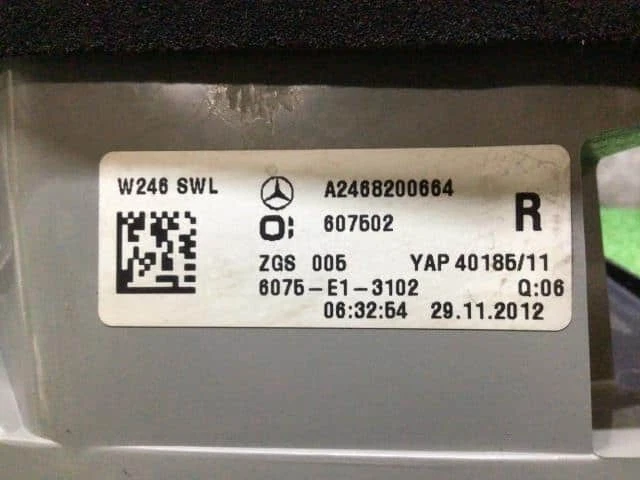 MERCEDES-BENZ Benz b class 2012 DBA-246242 Right Tail Light [Used] [PA105494285] - image 3 of 4